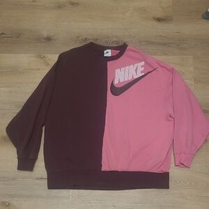 Nike Women’s Split Pink & Maroon Crewneck Sweatshirt